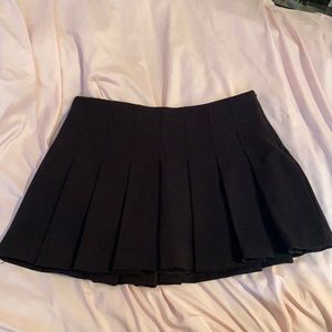 Black pleated skirt  - forever 21